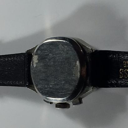 GALLET GALLET

No. 776626. 

Chronographe bracelet en acier. Boîtier tonneau, fond...