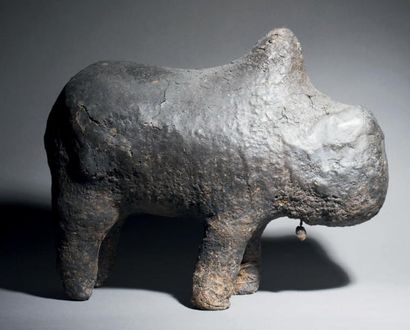 null Sculpture zoomorphe boli.
Peuple Bambara, Mali.
Sang animal, bois, cire, terre,...