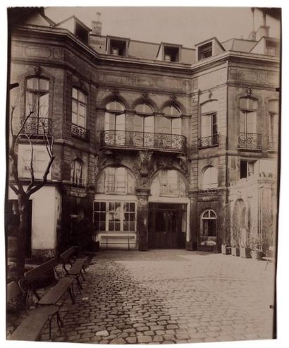 Eugène ATGET Hôtel de Lutteaux, 27, rue Lhomond, Paris, 1902
Belle épreuve sur papier...