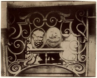 Eugène ATGET Grille d'un Marchand de vin, 3 rue de l'Arbalète, Paris, 1908
Belle...