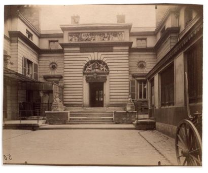 Eugène ATGET Hôtel Gouthière, rue Pierre-Bullet, Paris, 1905
Belle épreuve sur papier...