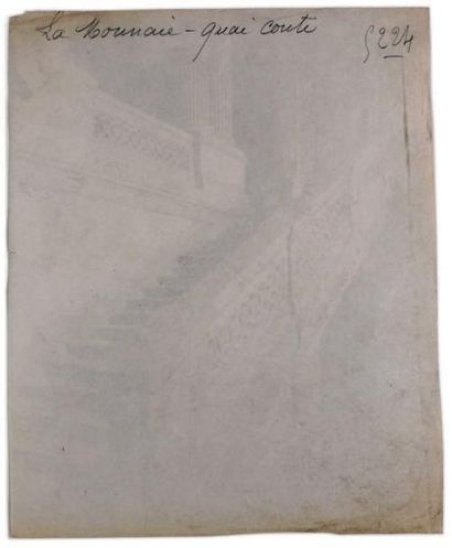 Eugène ATGET Escalier de la Monnaie, quai de Conti, Paris, c. 1906
Belle épreuve...