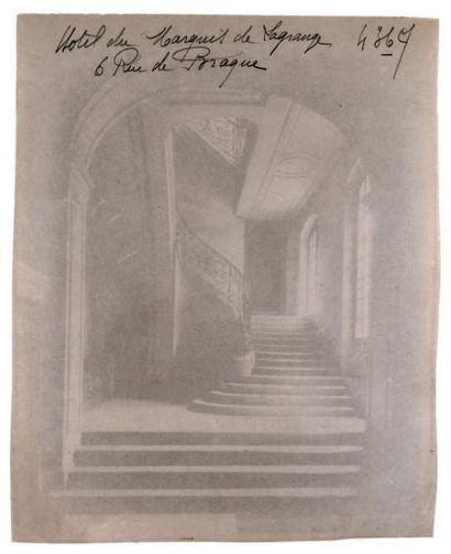 Eugène ATGET Cage d'escalier de l'hôtel du marquis de Lagrange, Paris, 1901
Belle...