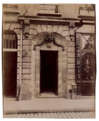 Eugène ATGET Rue Charlemagne, Paris, 1900
Belle épreuve sur papier albuminé d'époque,...