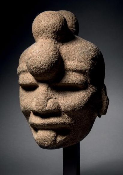null Hacha, tête d'homme
Culture Veracruz, Côte du Golfe, Mexique
Classique, 450-650...