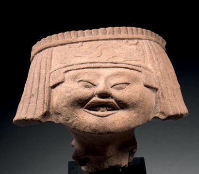 null Tête d'une statuette de type “souriant”
Culture Veracruz, Totonaque, Côte du...