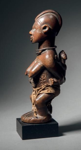 null Statuette Bembé, République Démocratique du Congo
Bois dur à patine brune brillante,...