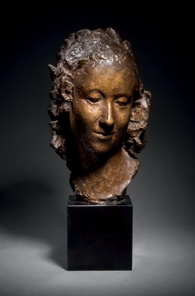 Jean OSOUF (1898 - 1996) Coralie aux cheveux lachés
Modèle créé entre 1935 et 1945
Bronze...