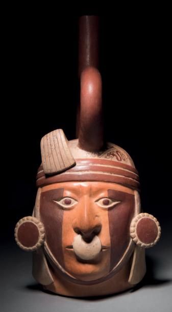 null VASE-PORTRAIT
Culture Mochica, nord du Pérou Intermédiaire ancien, 200-600 ap....