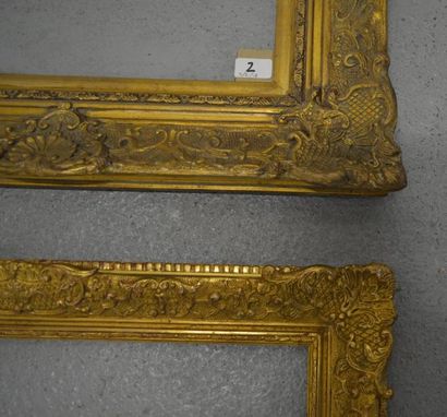 null DEUX CADRES en bois et stuc doré de style Louis XIV. XXe siècle.
37,3 x 49,3...
