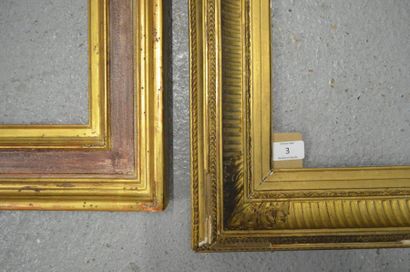 null CADRE À CANAUX en bois et stuc doré. XIXe siècle (accidents).
47 x 68,4 cm -...