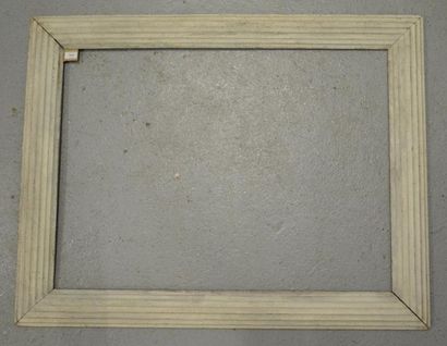 null CADRE en bois mouluré et peint de genre Degas. Circa 1920 (voilé).
71 x 97 cm...