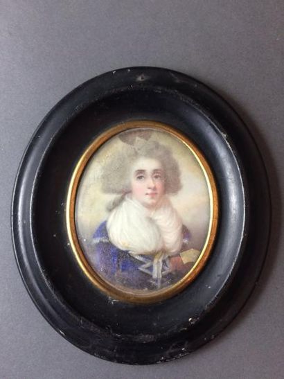 null 
Ecole anglaise de la fin du XVIIIème siècle


Portrait de femme à la robe bleue


Miniature...