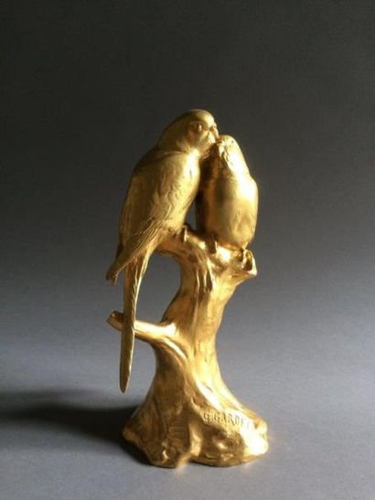 null d après Georges GARDET (1863-1939) Les perruches Bronze doré Signé et marque...