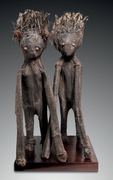 null COUPLE DE STATUES ORACLES SÉNOUFO KAFIGELEDIO, DISTRICT DE KORHOGO, CÔTE D'IVOIRE
Bois,...