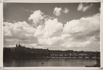 null Envois de Prague, 1963-1965: Cinq paysages avec nuages (Bords de la Vltava (3),...