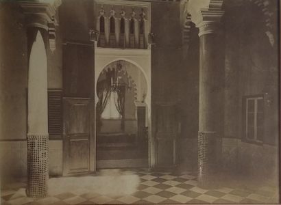 null 47 photographies - G. W. Wilson – J. Valentine - V. Hell & Cie – A. Cavilla

Maroc,...