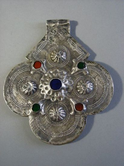 null Pendentif amulette foulet khamsa, Maroc Métal, pâte de verre L. 13,5 cm