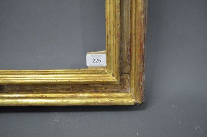 null CADRE À CASSETTA en bois mouluré, peint dans le plat et doré.
Italie, XVIIe...