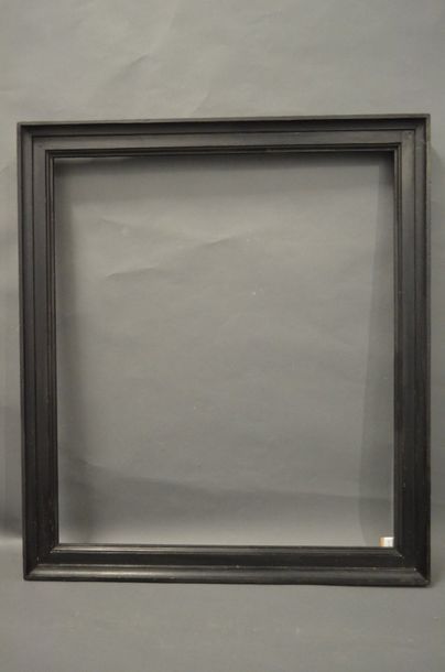 null CADRE en bois mouluré et noirci.
XVIIIe siècle.
83,5 x 97,5 cm - Profil: 7 ...