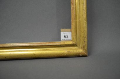 null BAGUETTE en bois mouluré et doré.
Provence, XVIIIe siècle (usures).
49,7 x 56...