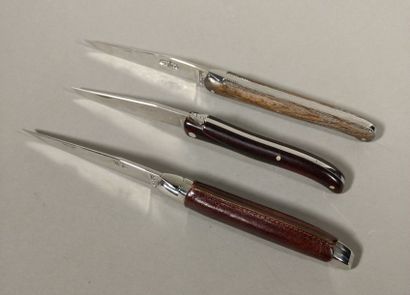 null LAGUIOLE - Ensemble de trois couteaux Deux pleins manches en bois et un aluminium...