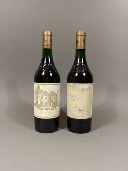 null 2 Blles Château HAUT-BRION 1985 Premier Grand Cru Classé 

Bas goulot 1 étiquette...