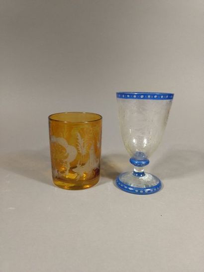 null CRISTAL DE BOHEME: Ensembe de deux vases: - Vase en cristal de Bohème Ornementation...