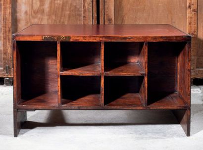 Pierre Jeanneret (1896-1967) 
Bureau-bibliothèque «Office table» dit aussi «Base...