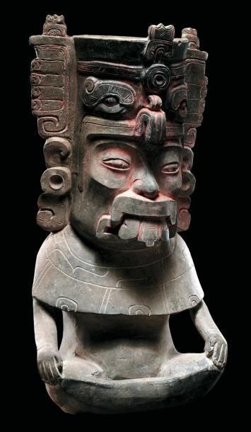 null URNE FUNÉRAIRE Culture Zapotèque, Mexique Période Monte Alban III-A, 200 à 500...