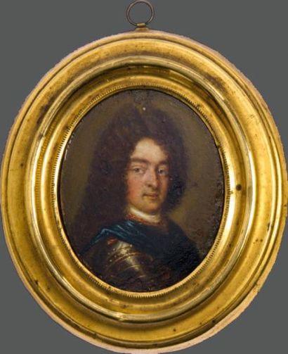 ECOLE FRANÇAISE VERS 1700 Portrait d'un gentilhomme en cuirasse et cape bleue de...