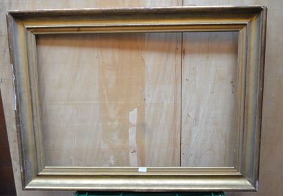 null Cadre en bois mouluré et doré

Epoque Louis-Philippe

64 x 93,5 cm - Profil...