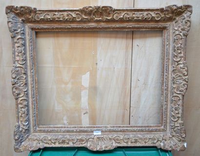null Cadre en bois et stuc patiné et peint de style Louis XIV

64 x 49 cm - Profil...