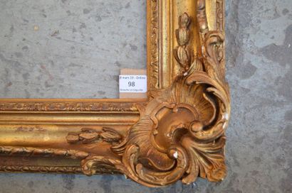 null Cadre en bois mouluré et stuc doré de style Louis XV

XXe siècle

53 x 44,1...