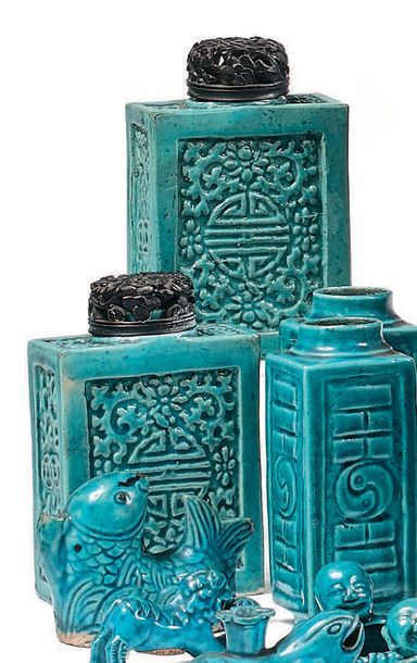 CHINE Époque Kangxi (1662-1722) Deux boîtes à thé de forme rectangulaire en porcelaine...