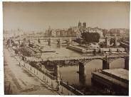 GUSTAVE LE GRAY (1820-1884) Vue de la Seine depuis le Louvre en direction du Vert...