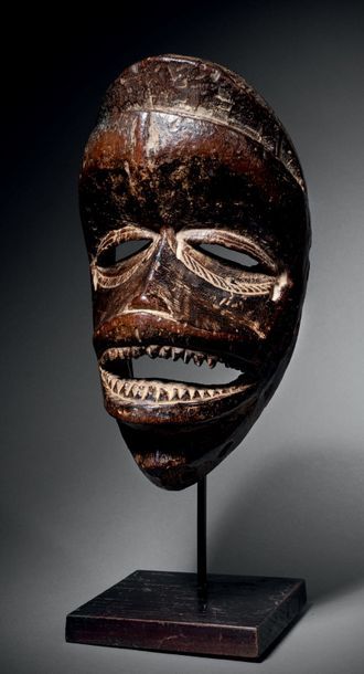 null Très ancien masque Kran, Liberia/Côte d'Ivoire
Bois dur à superbe patine d'usage
H....