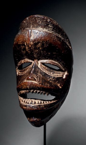  Très ancien masque Kran, Liberia/Côte d'Ivoire Bois dur à superbe patine d'usage...