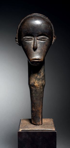  Tête d'un ancêtre pour le culte du byeri (añgokh-nlô-byeri), Fang, Afrique équatoriale...