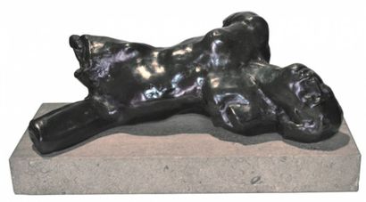 Auguste RODIN (1840-1917) LA MARTYRE
Bronze à la cire perdue. H: 10 cm. Dim 295 x... Gazette Drouot