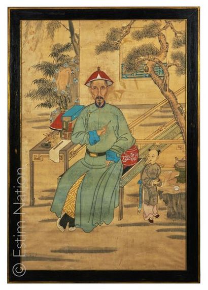 CHINE - XIXe siècle Encre et couleurs sur papier, portrait de lettré assis sous les...
