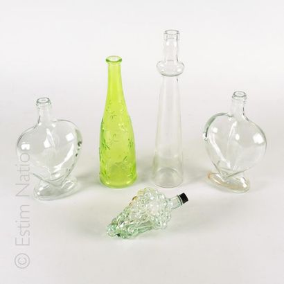 VERRERIES Set of 4 glass spice jars with cork stoppers and 6 bottles, two of which...