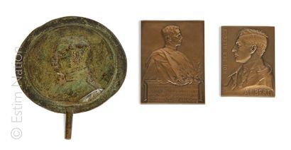 MÉDAILLES Pierre de SOETE (1886-1948) Bronze

medal with a brown patina shaded green...