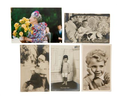 Cartes postales Maisons royales Ensemble d'environ 900 cartes postales sur des personnalités...
