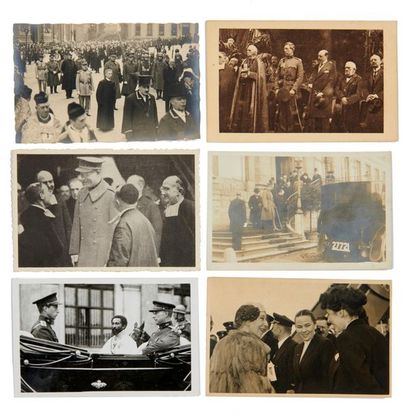 Cartes postales Famille royale belge Ensemble d'environ 530 cartes postales sur différentes...