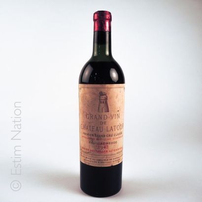 BORDEAUX 1 bouteille CHÂTEAU LATOUR 1947 1er GCC Pauillac 
(niveau haute épaule,...