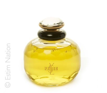 Yves Saint LAURENT YSL "PARIS". Grand flacon à parfum factice le bouchon en verre...