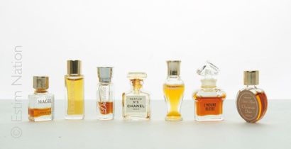 MINIATURES Lot comprenant 6 miniatures homothétiques Première Période 
Dior "Diorissimo"...