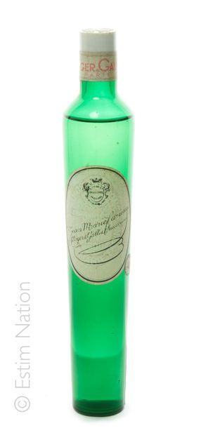 JEAN-MARIE FARINA JEAN-MARIE FARINA 
Flacon de collection en verre teinté vert. Etiquette...