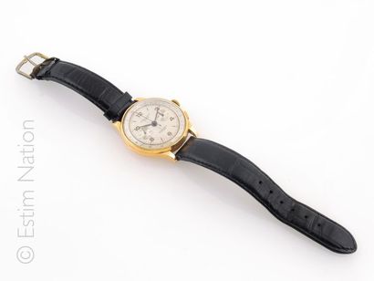 CHRONOGRAPHE SUISSE Chronographe en or 18K (750/°°) et acier boitier rond, fond clipsé...